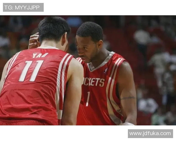 07火箭与爵士季后赛首战精彩回顾与赛况分析