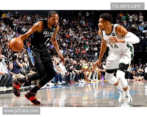密尔沃基雄鹿与布鲁克林篮网的激烈对决展现篮球魅力与团队精神