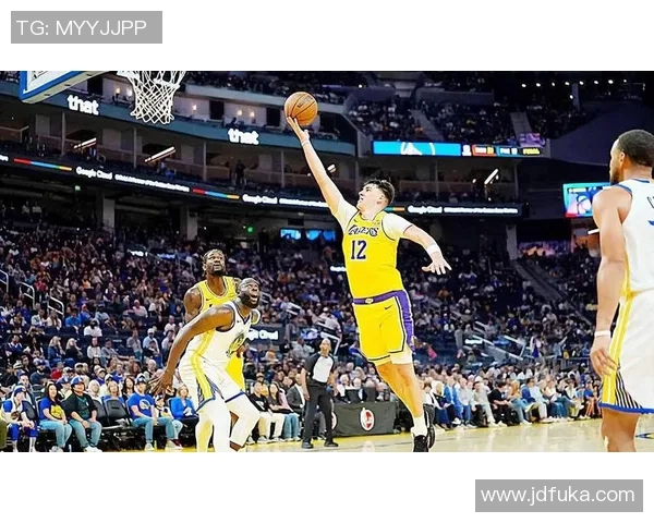 热火与湖人激情对决12月11号视频直播带你领略NBA巅峰对抗