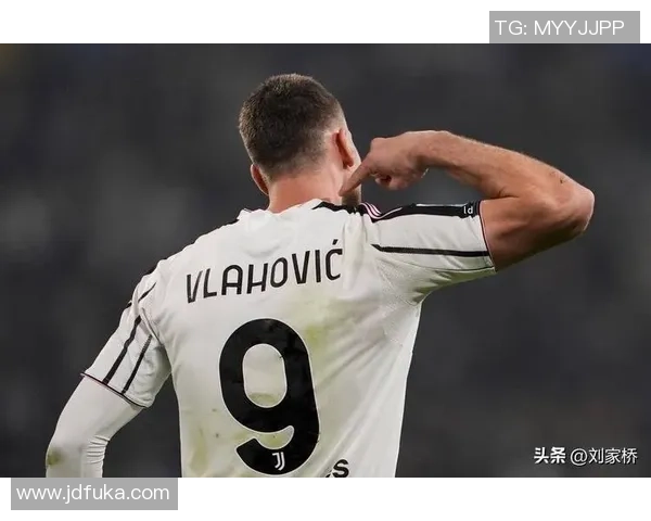 全尤文:跟着莱万挨近脱离巴萨,DV9成为了顶替他的抱负人选 全尤文:跟着莱万挨近脱离巴萨,DV9成为了顶替他的抱负人选